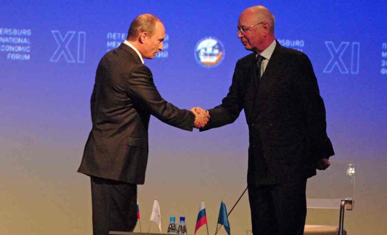 Vladimir_Putin,_Klaus_Schwab2007